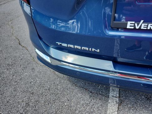 Certified 2024 GMC Terrain Denali w/ Denali Premium Package AWD/4WD image 4