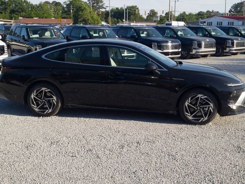 New 2026 Hyundai Sonata SEL FWD image 4