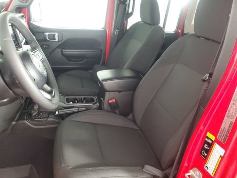 Used 2023 Jeep Gladiator Sport AWD/4WD image 12