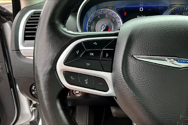 Used 2021 Chrysler 300 Touring L RWD image 11