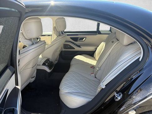 Used 2024 Mercedes-Benz S 580 4MATIC Sedan image 12