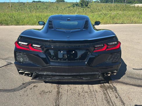 Used 2023 Chevrolet Corvette Stingray Preferred Cpe w/ 2LT RWD image 4
