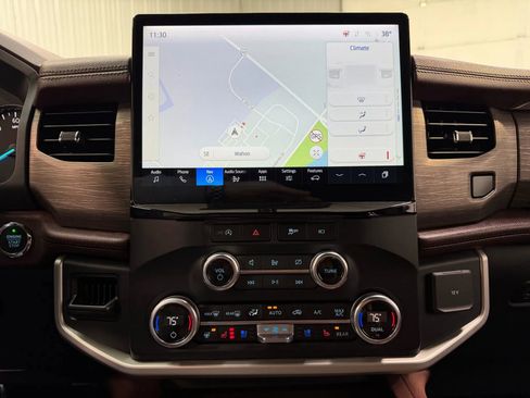 Used 2024 Ford Expedition Max Limited image 22