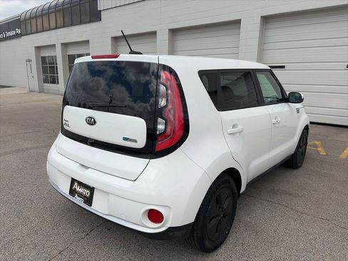 Used 2017 Kia Soul EV FWD image 7