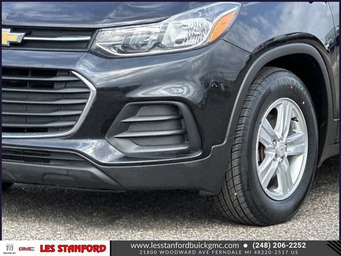Used 2020 Chevrolet Trax LS FWD image 9