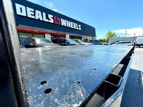 Used 2009 Ford F550 2WD Regular Cab Super Duty image 10