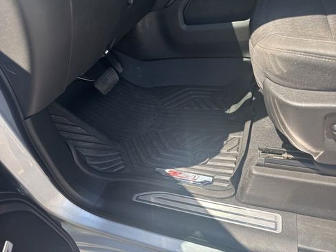 Used 2021 Chevrolet Silverado 1500 LT Trail Boss w/ Convenience Package II image 11