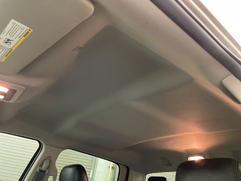 Used 2018 RAM 2500 Tradesman w/ Chrome Appearance Group image 18