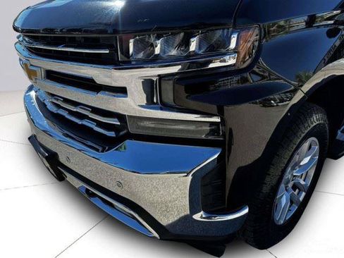 Used 2020 Chevrolet Silverado 1500 LTZ w/ LTZ Plus Package AWD/4WD image 12