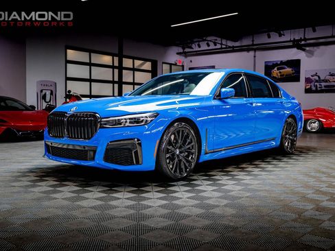 Used 2021 BMW 750i xDrive w/ Executive Package image 7