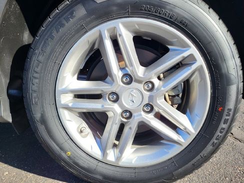 Used 2018 Hyundai Kona SE image 23