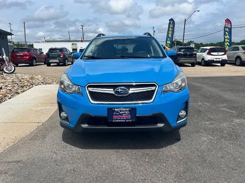 Used 2017 Subaru Crosstrek 2.0i Premium AWD/4WD image 2