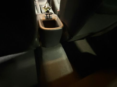 Used 2020 Nissan Versa S image 32