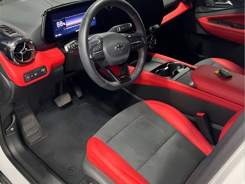 Certified 2024 Chevrolet Blazer EV RS AWD/4WD image 9