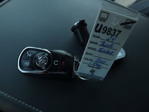 Used 2024 Buick Enclave Premium image 31