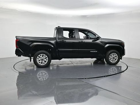 Used 2024 Toyota Tacoma SR5 AWD/4WD image 2