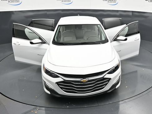Used 2024 Chevrolet Malibu LS w/ LPO, Floor Liner Package FWD image 34