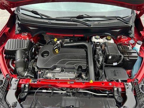 Used 2023 GMC Terrain SLE image 18