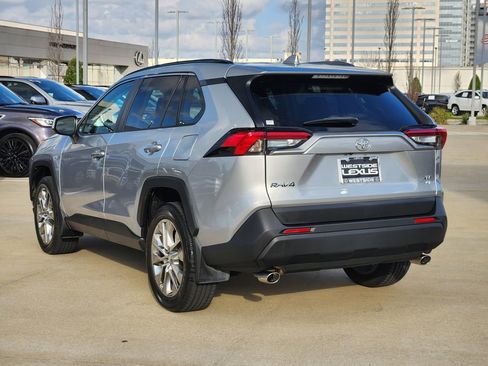 Used 2019 Toyota RAV4 XLE Premium w/ All Weather Liner Package image 5