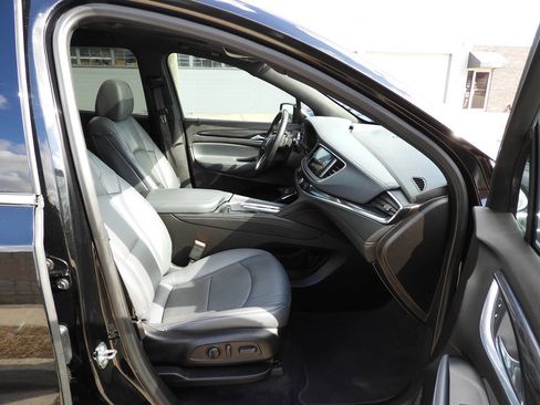 Used 2022 Buick Enclave Essence w/ Experience Buick Package FWD image 41