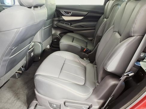 Used 2022 Subaru Ascent Limited w/ Technology Package AWD/4WD image 9