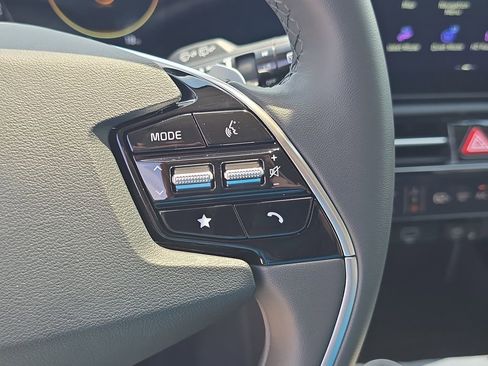 New 2026 Kia Niro Wind FWD image 31
