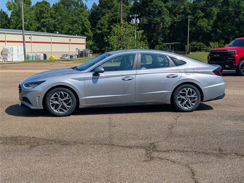 Used 2023 Hyundai Sonata SEL FWD image 3