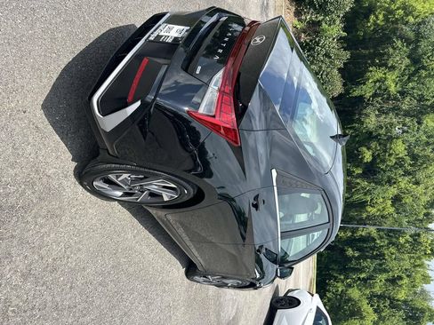 Used 2025 Hyundai Elantra Limited FWD image 7