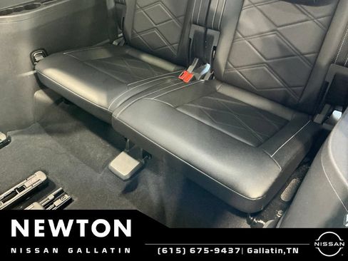 Used 2025 Volkswagen Atlas SE FWD image 19