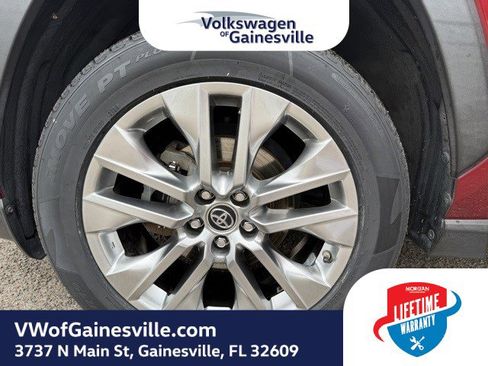 Used 2019 Toyota RAV4 XLE Premium image 27