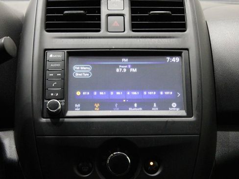 Used 2019 Nissan Versa S Plus image 29