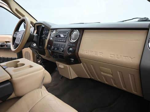 Used 2011 Ford F250 Lariat w/ FX4 Off Road Pkg AWD/4WD image 12