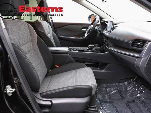Used 2023 Nissan Rogue SV AWD/4WD image 24