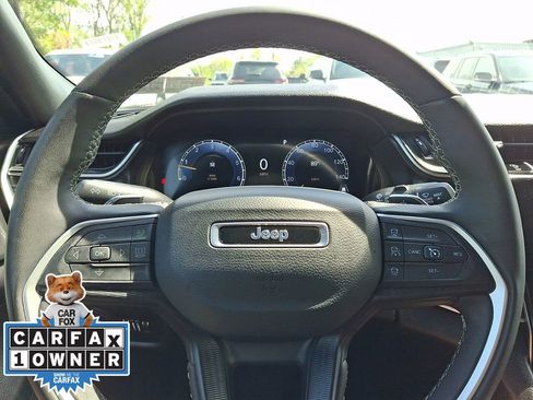 Used 2025 Jeep Grand Cherokee Altitude AWD/4WD image 19