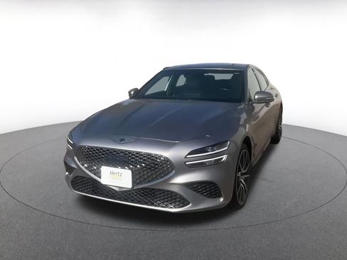Used 2025 Genesis G70 2.5T image 7