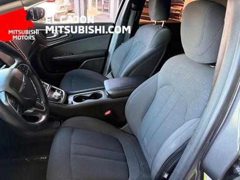 Used 2016 Chrysler 200 Limited w/ Convenience Group FWD image 13