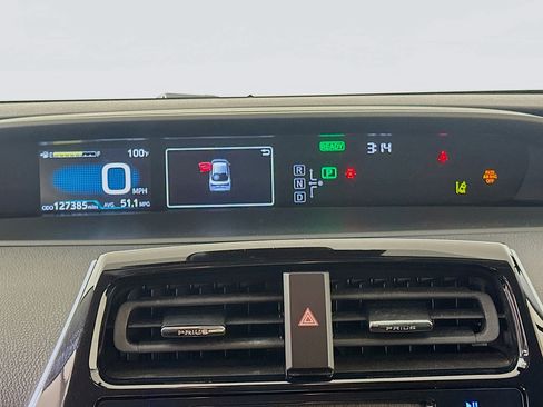 Used 2019 Toyota Prius L Eco w/ Carpet Mat Package FWD image 18