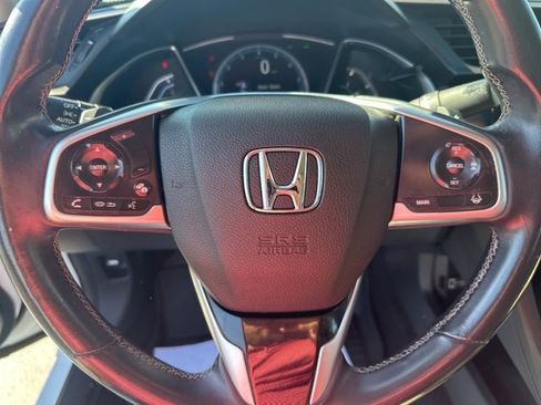 Used 2019 Honda Civic Touring image 9