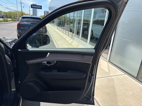 Certified 2025 Volvo XC90 B6 Plus AWD/4WD image 14