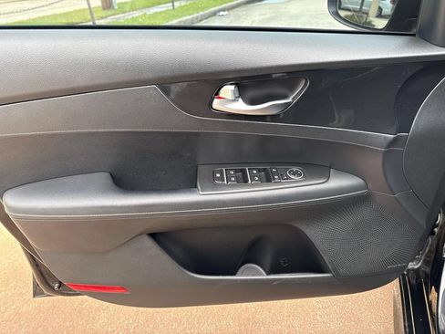 Used 2023 Kia Forte GT-Line w/ GT-Line Premium Package FWD image 18