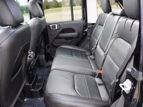 Certified 2021 Jeep Wrangler Unlimited Sahara w/ Cold Weather Group AWD/4WD image 20