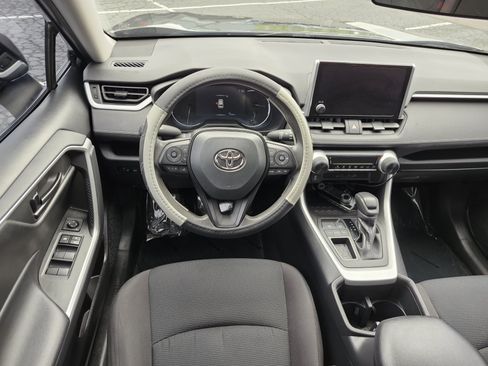 Used 2023 Toyota RAV4 LE FWD image 25