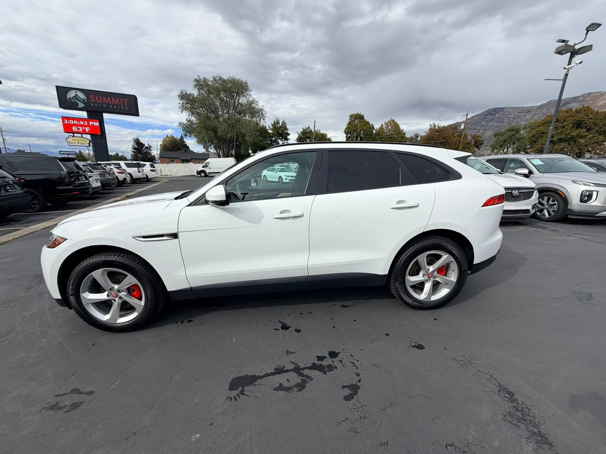 Used 2018 Jaguar F-PACE Premium AWD/4WD image 6
