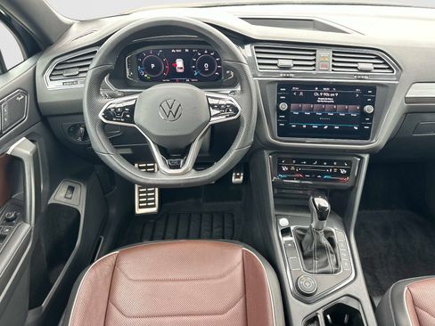 Certified 2024 Volkswagen Tiguan SEL R-Line AWD/4WD image 8