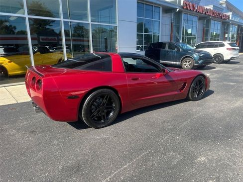 Used 2004 Chevrolet Corvette Coupe w/ Preferred Equipment Group RWD image 5