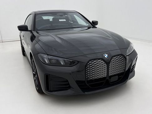 New 2026 BMW i4 xDrive40i image 3