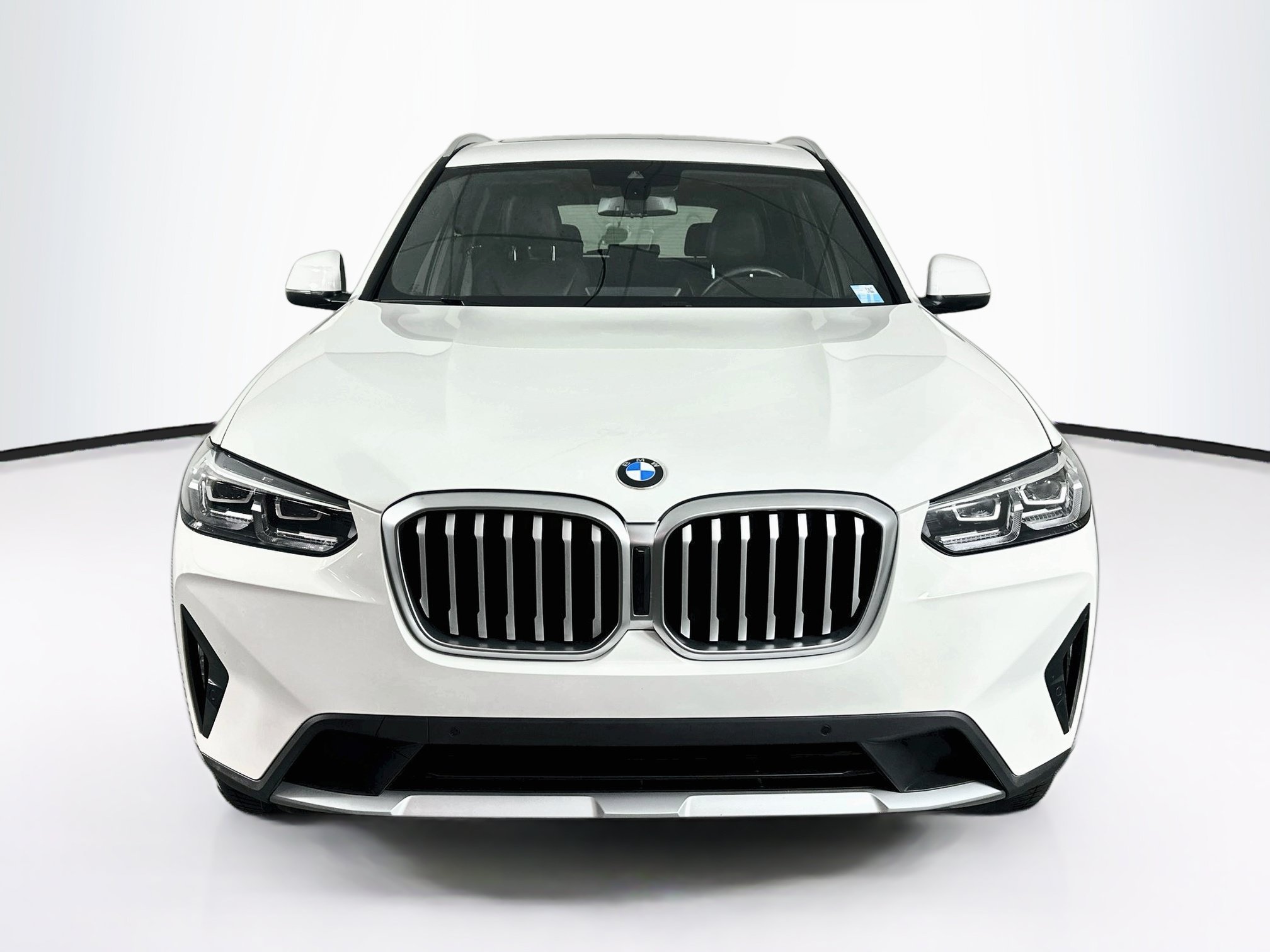 Used 2022 BMW X3 xDrive30i w/ Convenience Package AWD/4WD image 2
