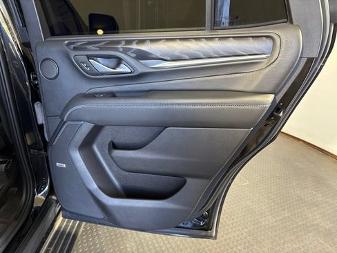 Used 2022 GMC Yukon Denali AWD/4WD image 7