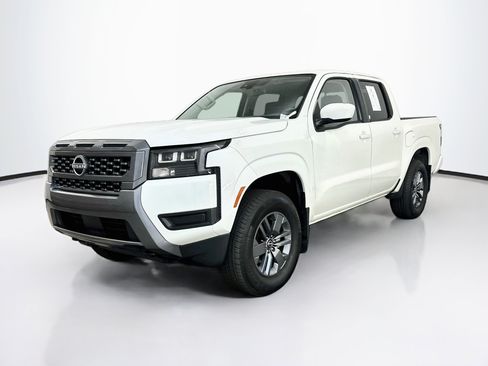 Used 2026 Nissan Frontier SV AWD/4WD image 3