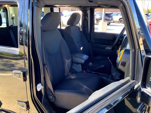 Used 2016 Jeep Wrangler Unlimited Sport image 8